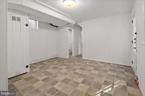 1606 N Springwood Dr, Silver Spring, MD 20910 photo 29