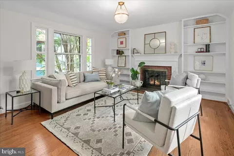 1606 N Springwood Dr, Silver Spring, MD 20910 photo 6