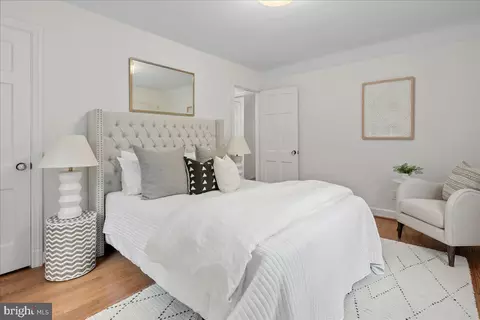 1606 N Springwood Dr, Silver Spring, MD 20910 photo 23
