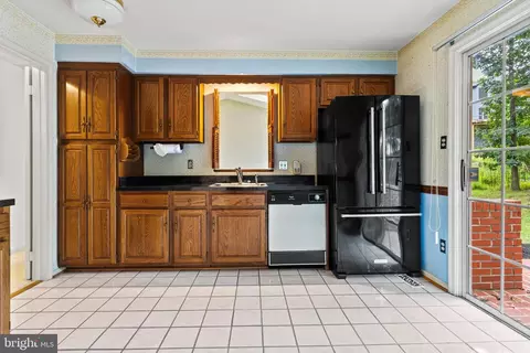 Kitchen - 612 Kemp Mill Forest Dr, Silver Spring, MD 20902 photo 2 of 3