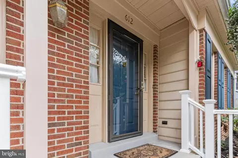 Exterior - 612 Kemp Mill Forest Dr, Silver Spring, MD 20902 photo 4 of 5
