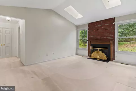 Living - 612 Kemp Mill Forest Dr, Silver Spring, MD 20902 photo 4 of 7