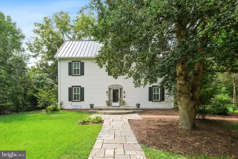 6220 Mazwood Rd, Rockville, MD 20852