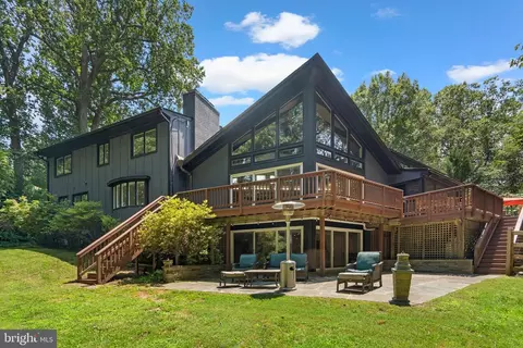 10909 Burbank Dr, Potomac, MD 20854