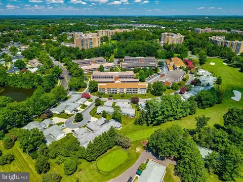 View/Area - 15101 Glade Dr #10-3D, Silver Spring, MD 20906 photo 5 of 6