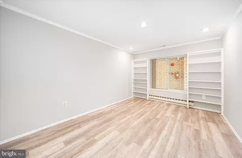 Living - 15101 Glade Dr #10-3D, Silver Spring, MD 20906 photo 8 of 8