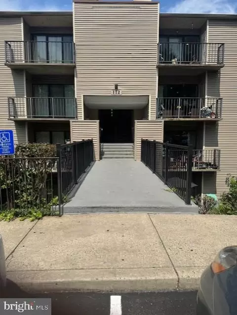 112 Duvall Ln #304, Gaithersburg, MD 20877