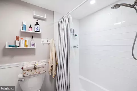 Bath - 15107 Interlachen Dr #2-108, Silver Spring, MD 20906 photo 2 of 3