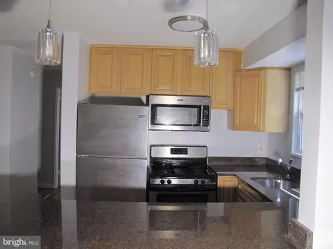 116 Lee Ave #105, Takoma Park, MD 20912