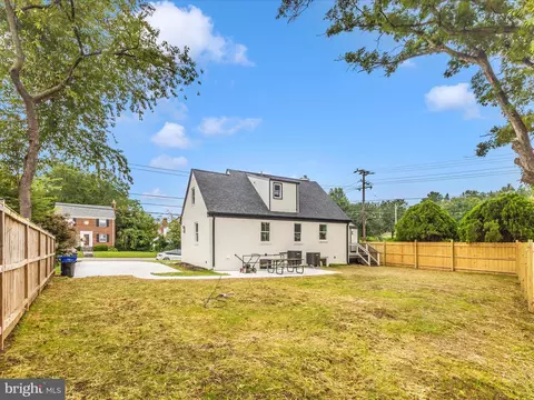 Exterior - 10000 Reddick Dr, Silver Spring, MD 20901 photo 5 of 11