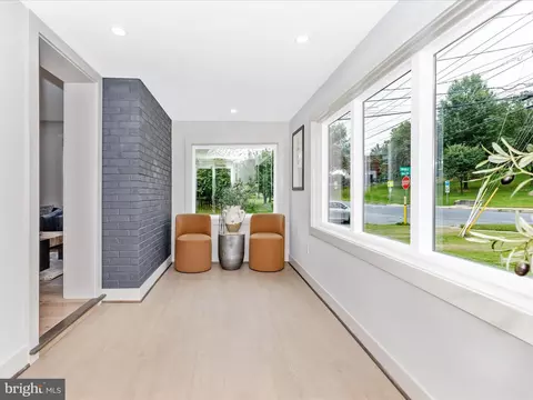 Entry Way - 10000 Reddick Dr, Silver Spring, MD 20901 photo 4 of 4