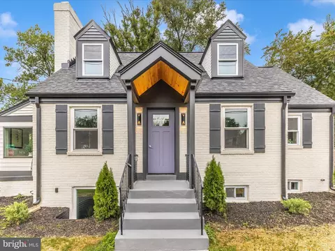Exterior - 10000 Reddick Dr, Silver Spring, MD 20901 photo 2 of 11