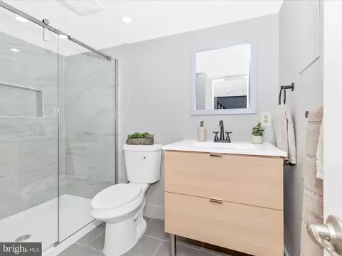 Bath - 10000 Reddick Dr, Silver Spring, MD 20901 photo 4 of 5