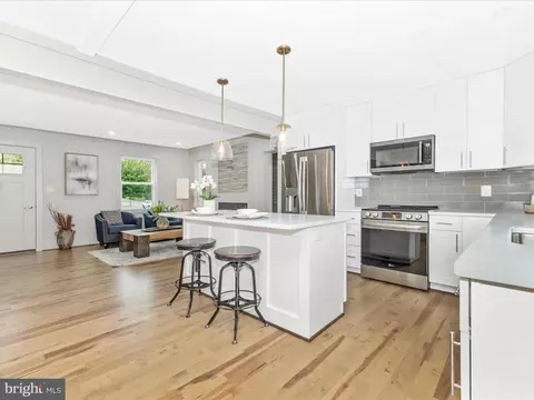 Kitchen - 10000 Reddick Dr, Silver Spring, MD 20901 photo 2 of 6
