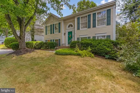 11528 Scottsbury Ter, Germantown, MD 20876