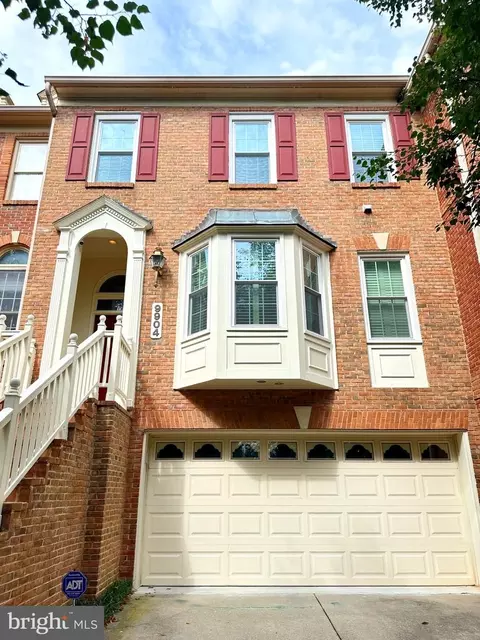 9904 Foxborough Cir, Rockville, MD 20850