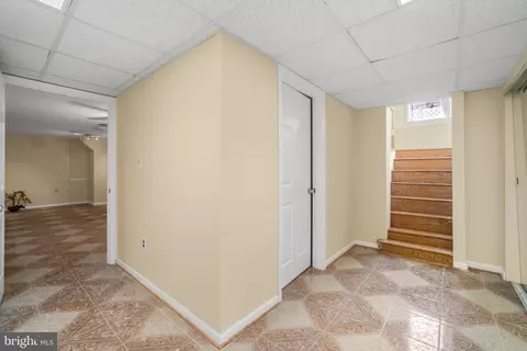 Entry Way - 4104 Tulare Dr, Silver Spring, MD 20906 photo 5 of 6