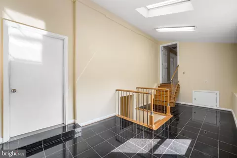 Entry Way - 4104 Tulare Dr, Silver Spring, MD 20906 photo 4 of 6