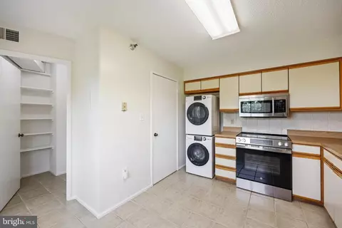 15100 Interlachen Dr #4-812, Silver Spring, MD 20906 photo 12