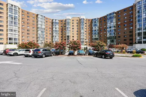 15100 Interlachen Dr #4-812, Silver Spring, MD 20906