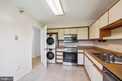 15100 Interlachen Dr #4-812, Silver Spring, MD 20906 photo 10