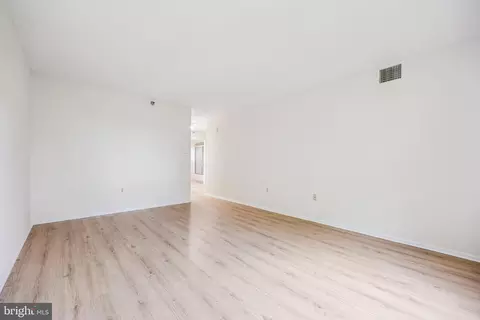 15100 Interlachen Dr #4-812, Silver Spring, MD 20906 photo 32