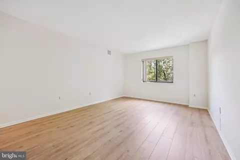 15100 Interlachen Dr #4-812, Silver Spring, MD 20906 photo 31
