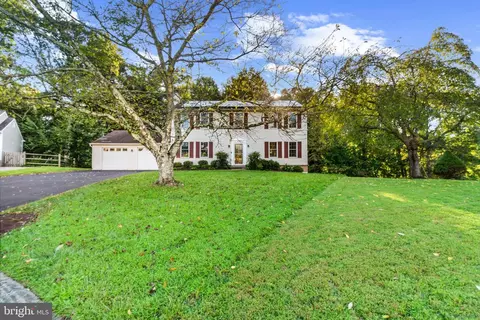 19501 Ridge Heights Dr, Gaithersburg, MD 20879