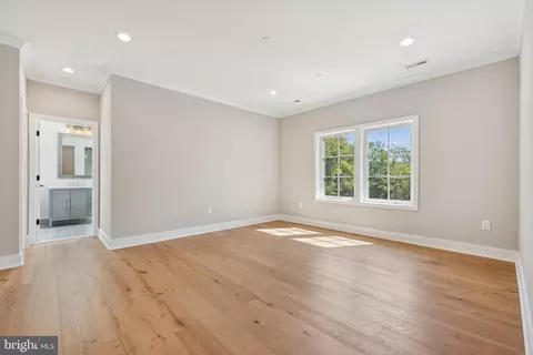 Bedroom - 10200 Falls Rd, Potomac, MD 20854 photo 3 of 3