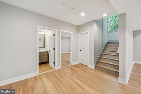 Entry Way - 10200 Falls Rd, Potomac, MD 20854 photo 12 of 13