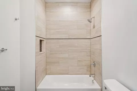 Bath - 10200 Falls Rd, Potomac, MD 20854 photo 10 of 12