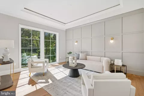 Living - 10200 Falls Rd, Potomac, MD 20854 photo 1 of 6