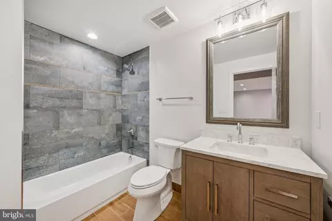 Bath - 10200 Falls Rd, Potomac, MD 20854 photo 11 of 12