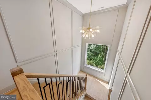 Entry Way - 10200 Falls Rd, Potomac, MD 20854 photo 10 of 13