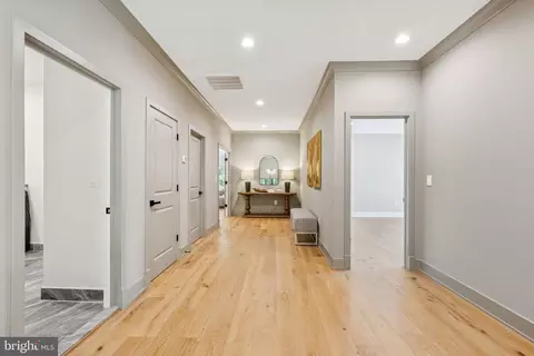 Entry Way - 10200 Falls Rd, Potomac, MD 20854 photo 11 of 13