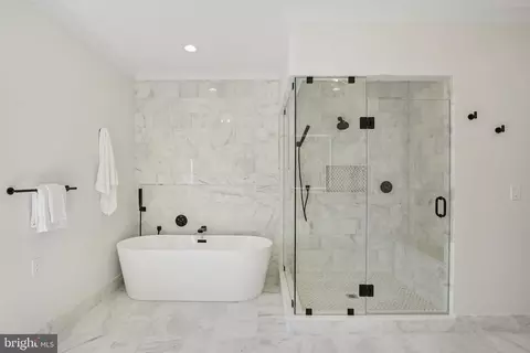 Bath - 10200 Falls Rd, Potomac, MD 20854 photo 5 of 12