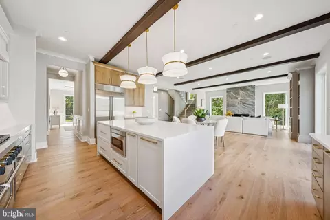Kitchen - 10200 Falls Rd, Potomac, MD 20854 photo 5 of 6