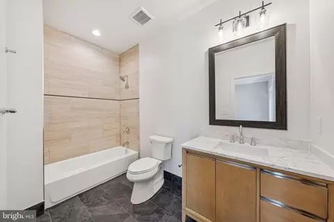Bath - 10200 Falls Rd, Potomac, MD 20854 photo 9 of 12
