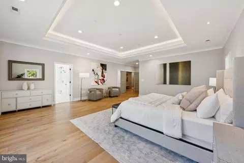 Bedroom - 10200 Falls Rd, Potomac, MD 20854 photo 1 of 3