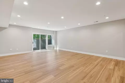 Living - 10200 Falls Rd, Potomac, MD 20854 photo 6 of 6