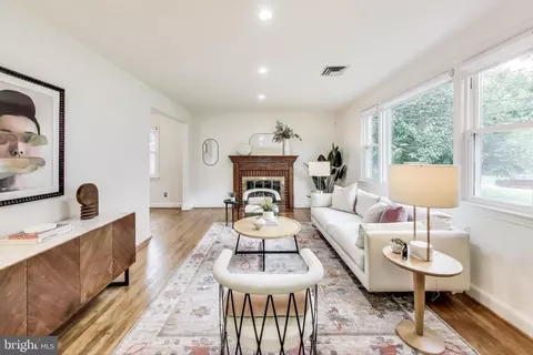 8915 Whitney St, Silver Spring, MD 20901 photo 3