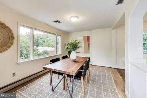 8915 Whitney St, Silver Spring, MD 20901 photo 8