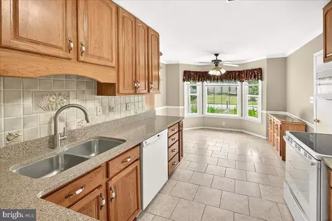 19833 Spurrier Ave, Poolesville, MD 20837 photo 24