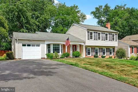 19833 Spurrier Ave, Poolesville, MD 20837 photo 2