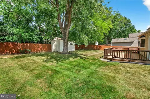 19833 Spurrier Ave, Poolesville, MD 20837 photo 9