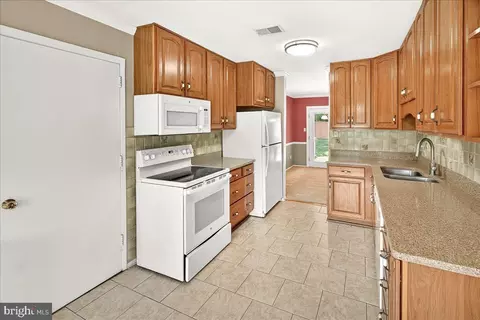 19833 Spurrier Ave, Poolesville, MD 20837 photo 26