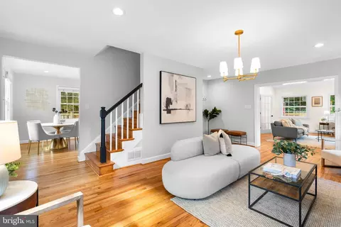 409 Penwood Rd, Silver Spring, MD 20901 photo 3