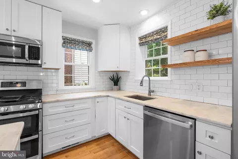 409 Penwood Rd, Silver Spring, MD 20901 photo 15
