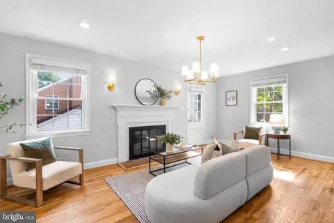 409 Penwood Rd, Silver Spring, MD 20901 photo 5