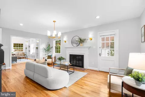 409 Penwood Rd, Silver Spring, MD 20901 photo 4